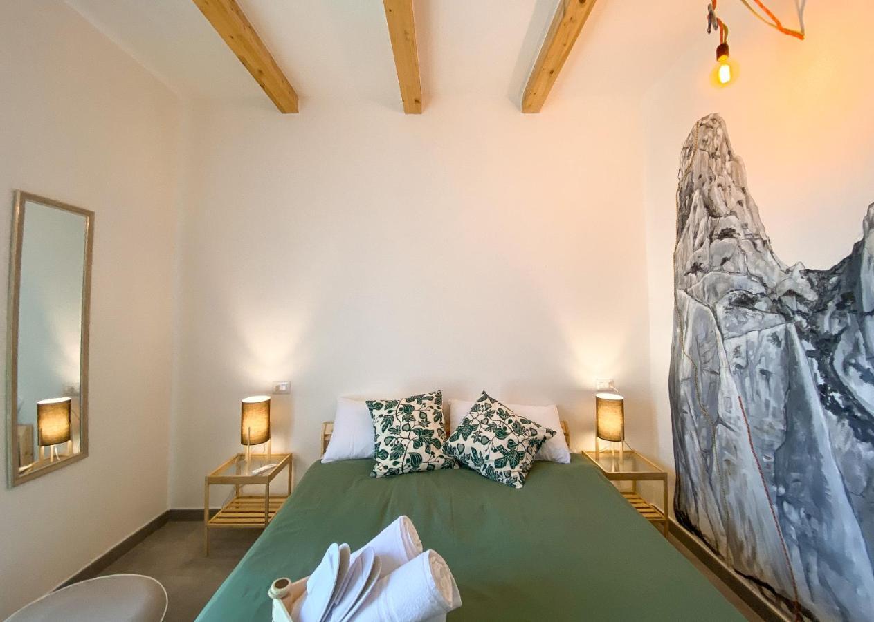 Bedandclimbing Hotell Baunei Exteriör bild